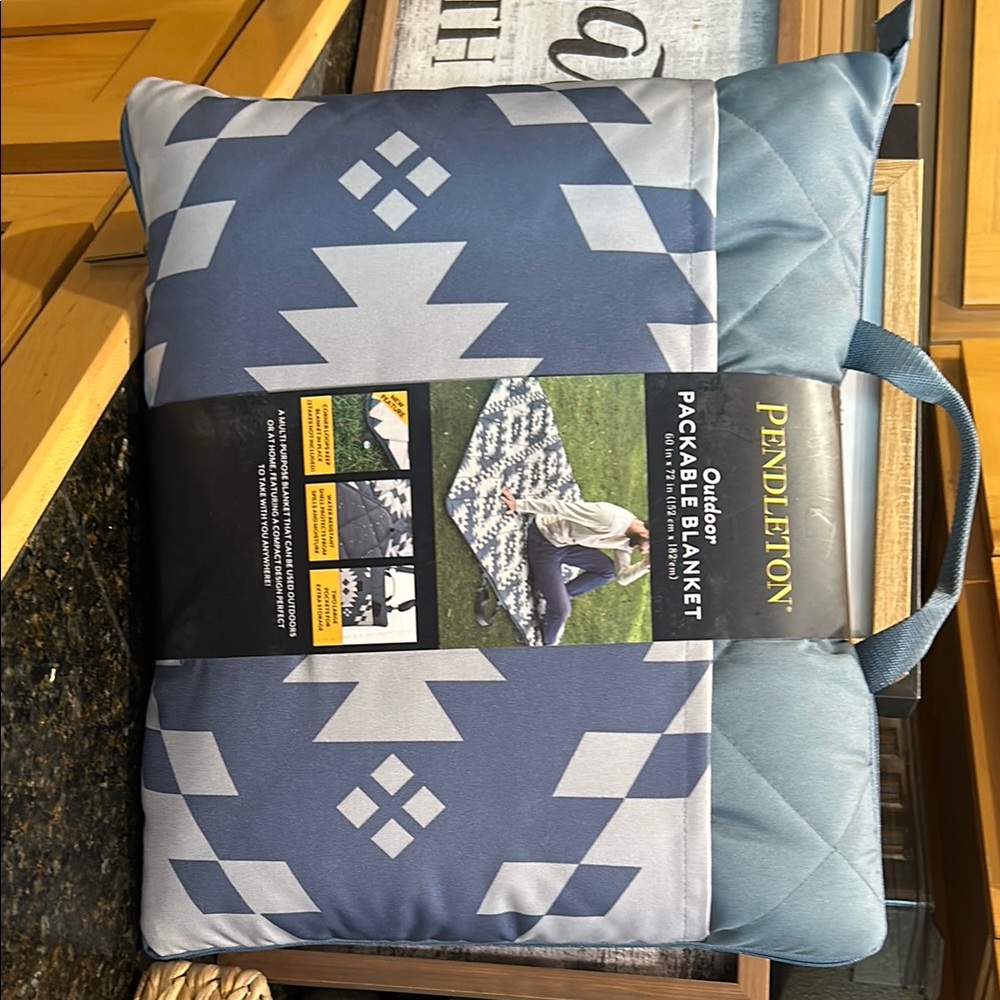 COPY - Pendleton Blue Geometric Packable Blanket